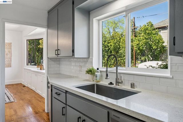 2135 Buena Vista Ave, Alameda, CA 94501