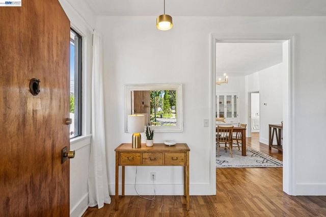 2135 Buena Vista Ave, Alameda, CA 94501