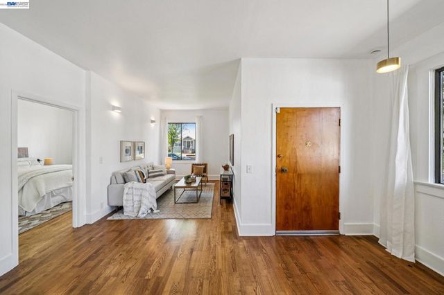 2135 Buena Vista Ave, Alameda, CA 94501