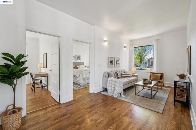 2135 Buena Vista Ave, Alameda, CA 94501