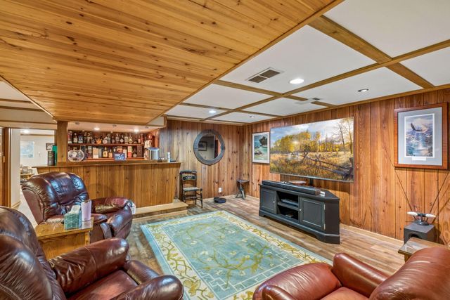 129 Teresa Drive, West Saint Paul, MN 55118