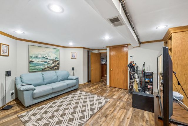 129 Teresa Drive, West Saint Paul, MN 55118