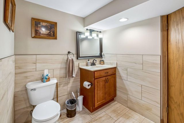 129 Teresa Drive, West Saint Paul, MN 55118