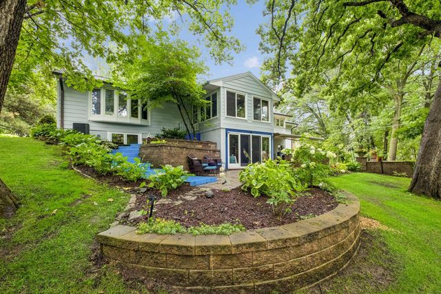 129 Teresa Drive, West Saint Paul, MN 55118