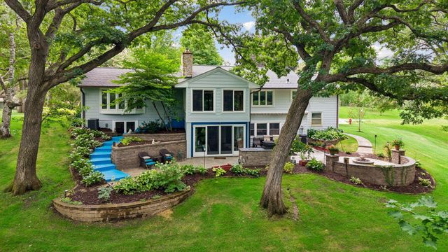 129 Teresa Drive, West Saint Paul, MN 55118