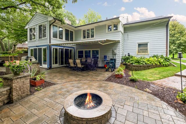 129 Teresa Drive, West Saint Paul, MN 55118