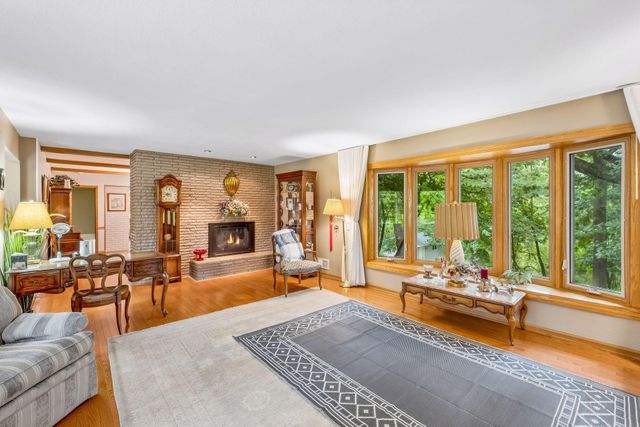 129 Teresa Drive, West Saint Paul, MN 55118