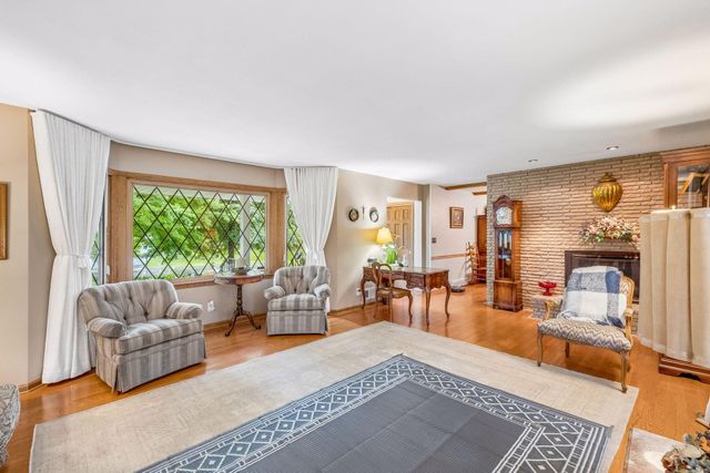 129 Teresa Drive, West Saint Paul, MN 55118