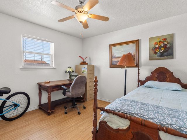 1206 Middle Drive W, Surfside Beach, TX 77541