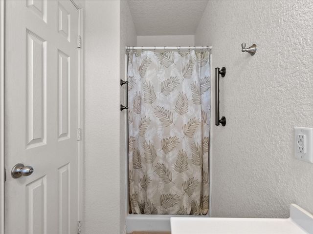 1206 Middle Drive W, Surfside Beach, TX 77541