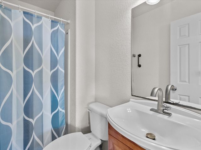 1206 Middle Drive W, Surfside Beach, TX 77541