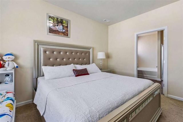 3255 Heatherwood Drive, Gainesville, GA 30507