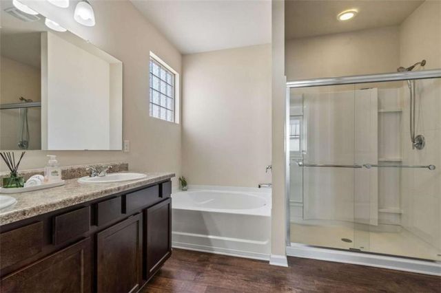 3255 Heatherwood Drive, Gainesville, GA 30507