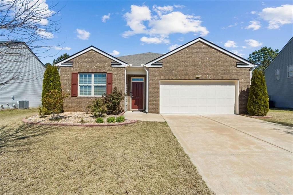 3255 Heatherwood Drive, Gainesville, GA 30507