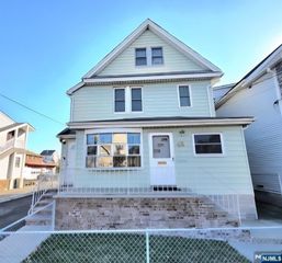 48 Stuyvesant Avenue, Lyndhurst, NJ 07071