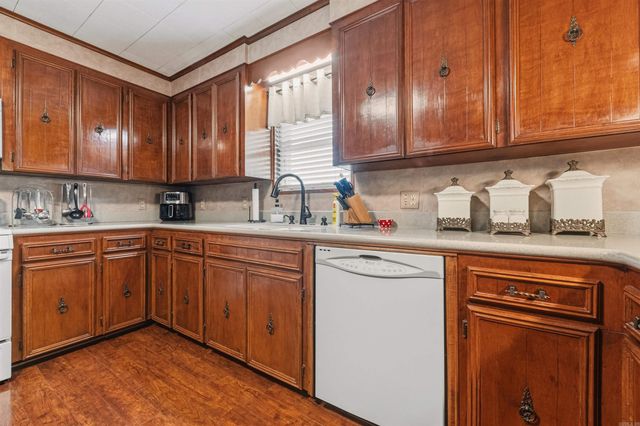 115 W Valentine Rd, Jacksonville, AR 72076