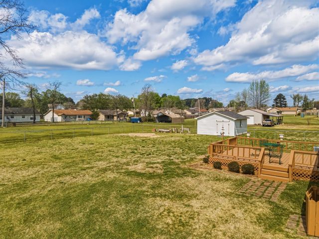 115 W Valentine Rd, Jacksonville, AR 72076