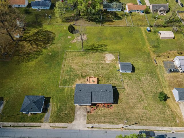 115 W Valentine Rd, Jacksonville, AR 72076