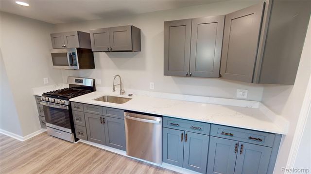 21732 Rosedale Street, St. Clair Shores, MI 48080