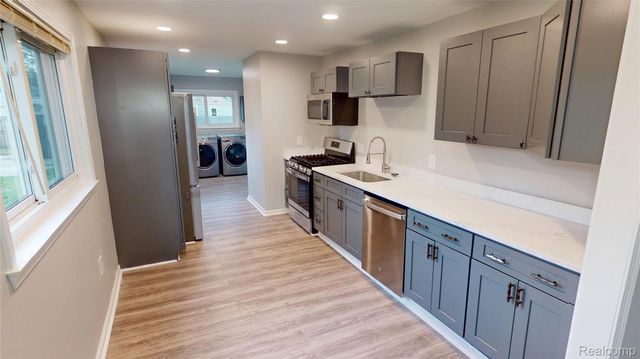 21732 Rosedale Street, St. Clair Shores, MI 48080