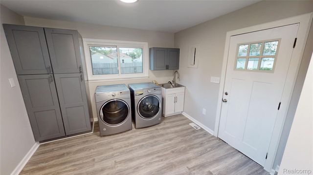21732 Rosedale Street, St. Clair Shores, MI 48080