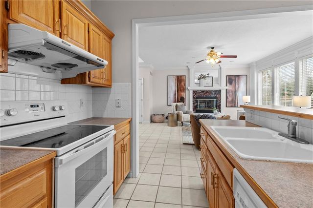 12407 England Street, Overland Park, KS 66213