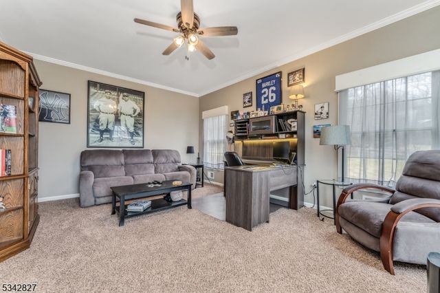 3 Berkshire Way, Holland Twp., NJ 08848