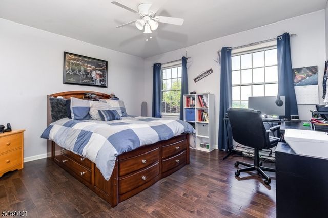 3 Berkshire Way, Holland Twp., NJ 08848