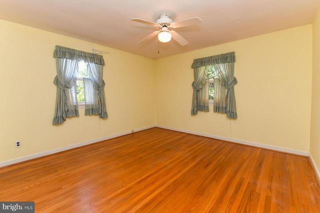 146 N MAPLE ST, Woodbury, NJ 08096