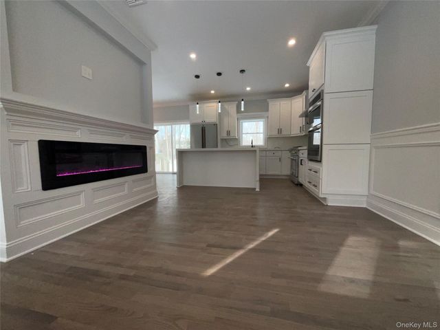 89 B Mt Sinai Coram Road, Coram, NY 11727