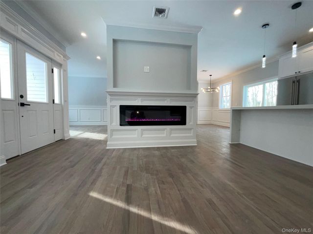 89 B Mt Sinai Coram Road, Coram, NY 11727