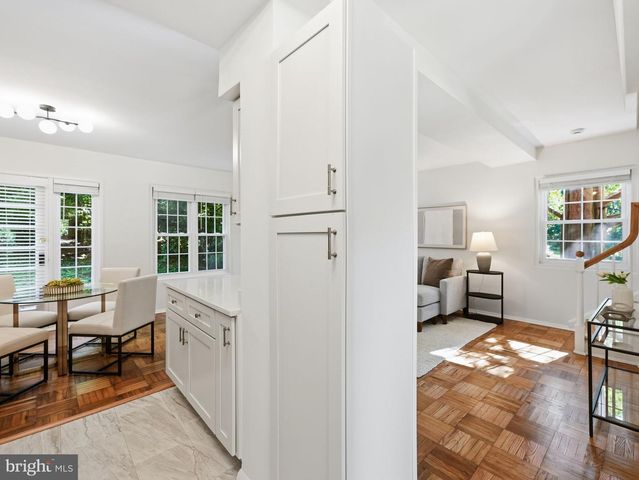 1661 PRESTON RD, Alexandria, VA 22302