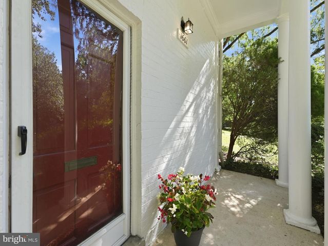 1661 PRESTON RD, Alexandria, VA 22302