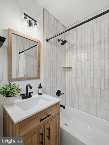 1661 PRESTON RD, Alexandria, VA 22302