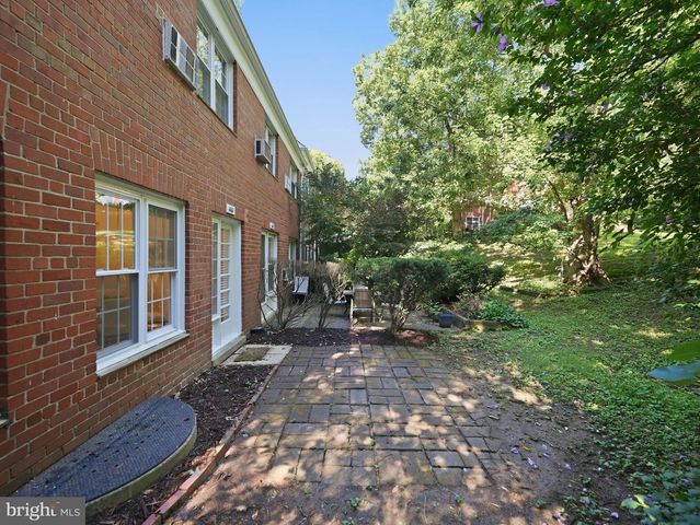 1661 PRESTON RD, Alexandria, VA 22302