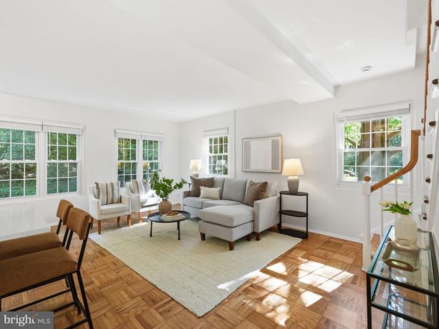 1661 PRESTON RD, Alexandria, VA 22302