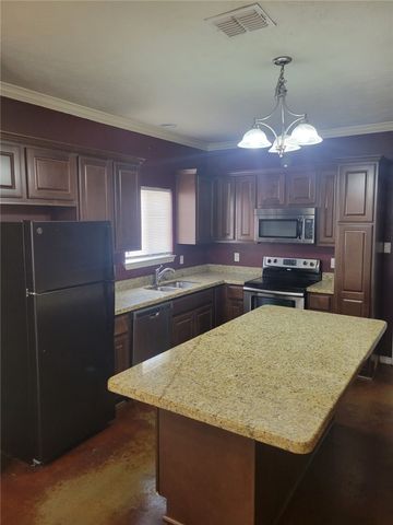 6913 Appomattox Drive, College Station, TX 77845