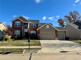 84 S Ridgewynd Court, Lake St Louis, MO 63367