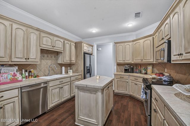668 Hazelton Drive, Madison, MS 39110