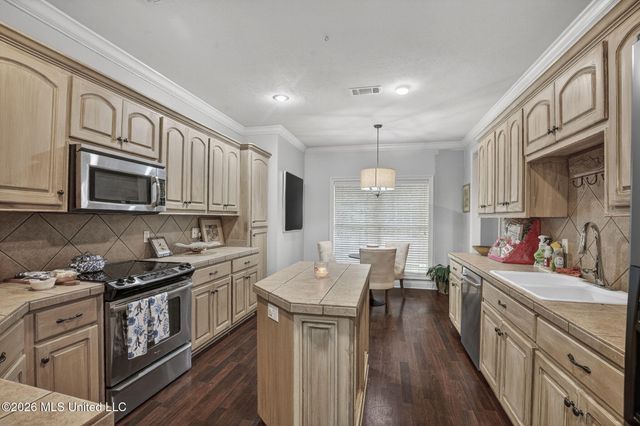 668 Hazelton Drive, Madison, MS 39110