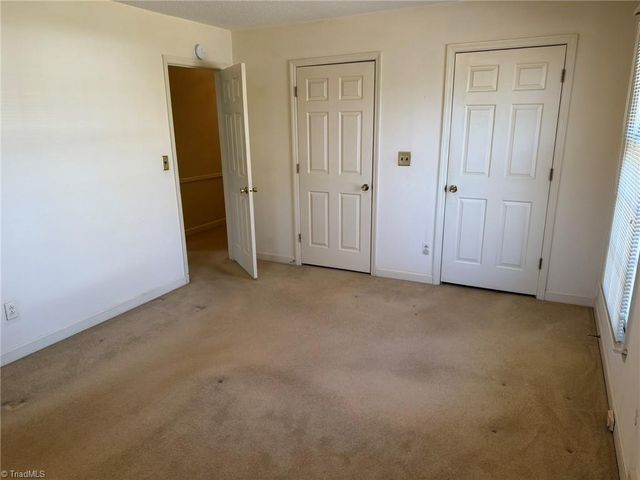 170 Hearthside Drive, Winston-salem, NC 27104