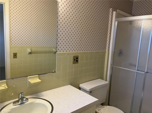 170 Hearthside Drive, Winston-salem, NC 27104