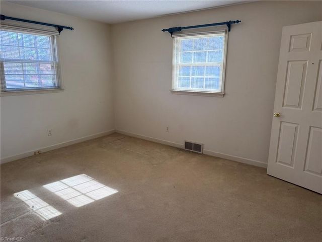 170 Hearthside Drive, Winston-salem, NC 27104