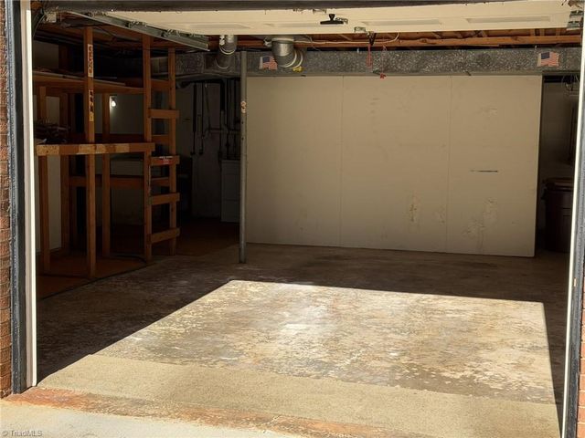 170 Hearthside Drive, Winston-salem, NC 27104