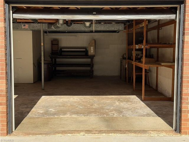 170 Hearthside Drive, Winston-salem, NC 27104