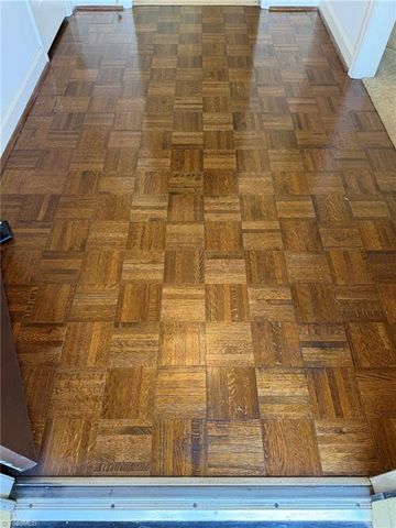 170 Hearthside Drive, Winston-salem, NC 27104