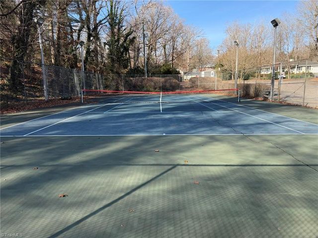 170 Hearthside Drive, Winston-salem, NC 27104