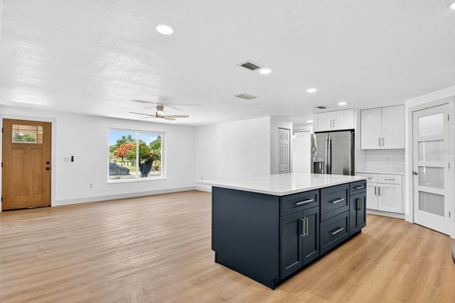 6306 37TH AVENUE W, Bradenton, FL 34209
