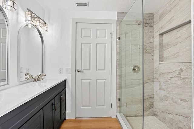 6306 37TH AVENUE W, Bradenton, FL 34209