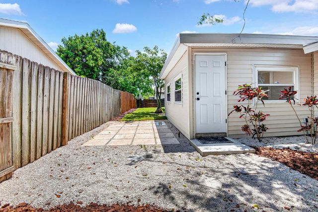 6306 37TH AVENUE W, Bradenton, FL 34209